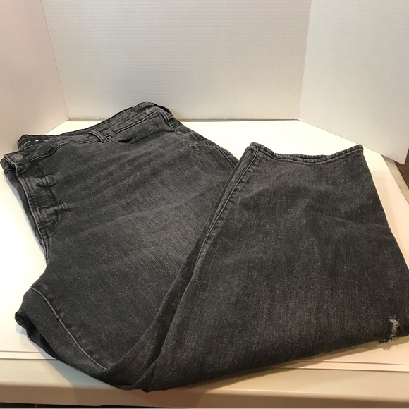 Old Navy Women High-Rise OG Straight Jeans - Picture 14 of 16